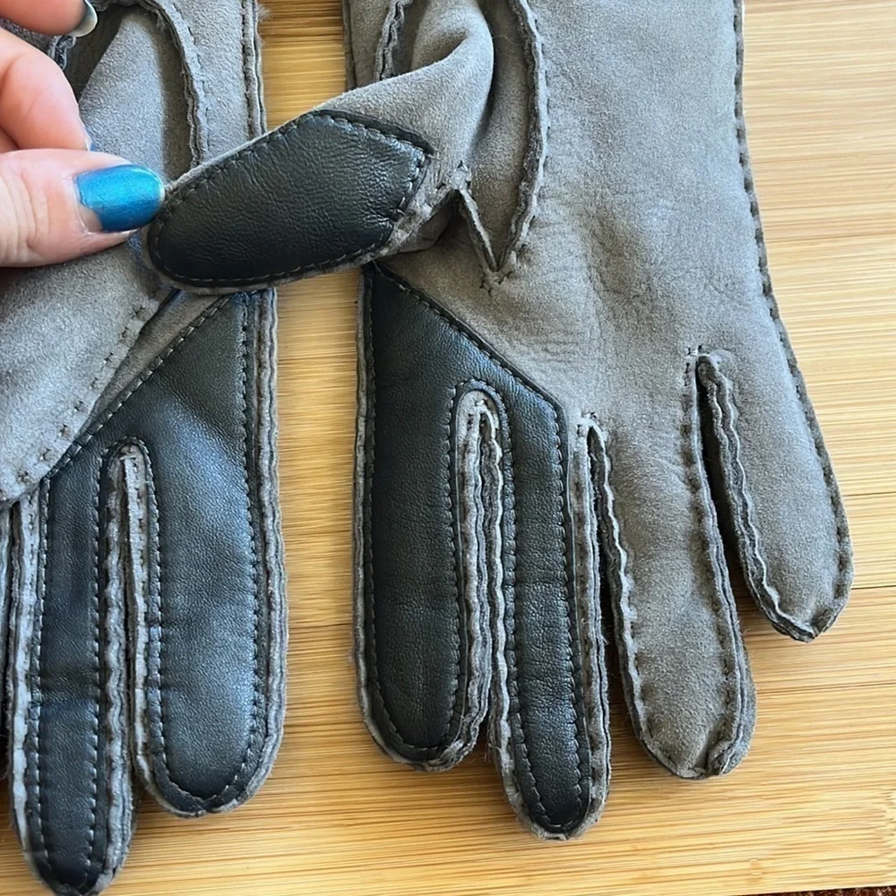 Brand New UGG Sheepskin Handsewn Seamed Gloves Gray Touchscreen Leather Trim